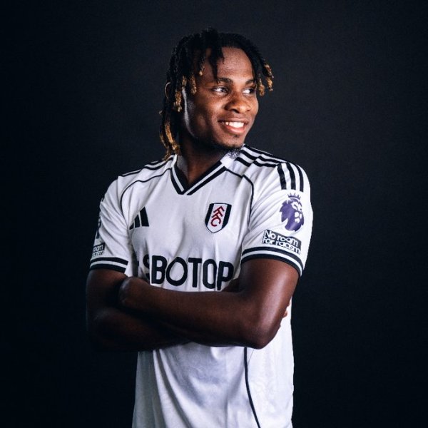 丘库埃泽：莫得预感到今天会首发，但我得胜收拢了契机