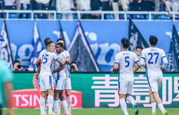 斯卢茨基疑似甩锅，外助是申花的命门！26年是临了的夺冠好契机